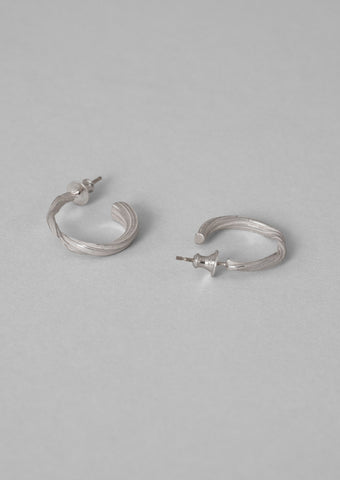 Emily Nixon Mitsuro Medium Ripple Hoops | Silver